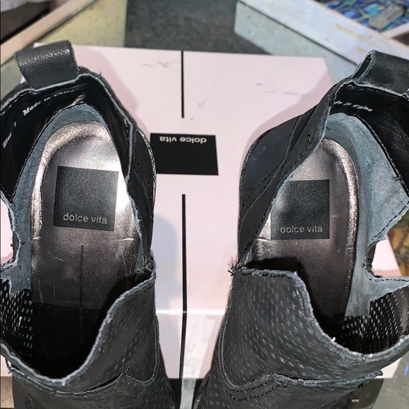 Heeled bootie - Picture 5 of 8